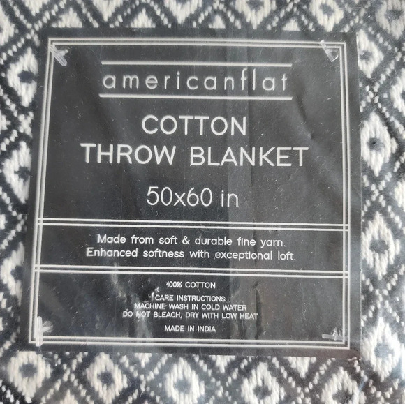 Americanflat Cotton Throw Blanket 50x60 Brown White with fringes - Picture 3 of 3